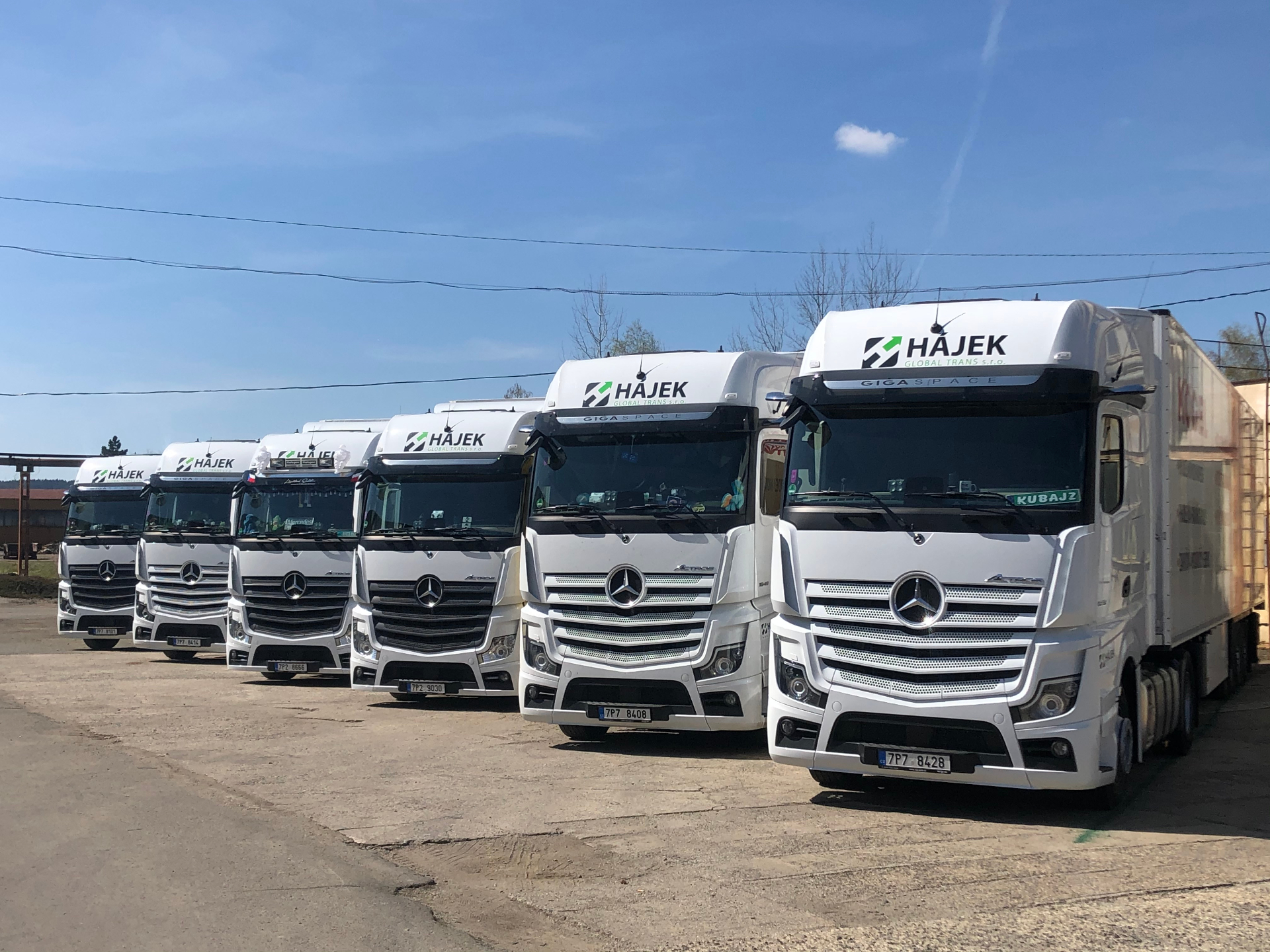 Vozový park HGT — řada nákladních vozů Mercedes-Benz Actros